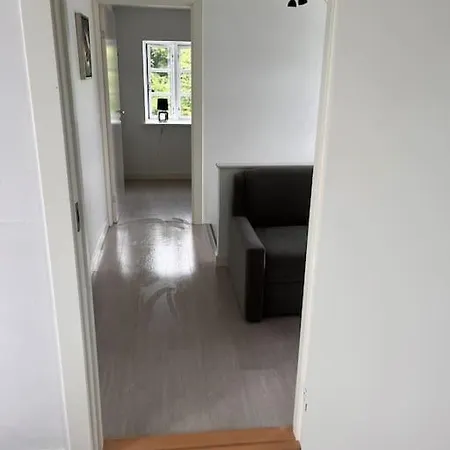 Stor Rummelig Med Egen P-plads Διαμέρισμα